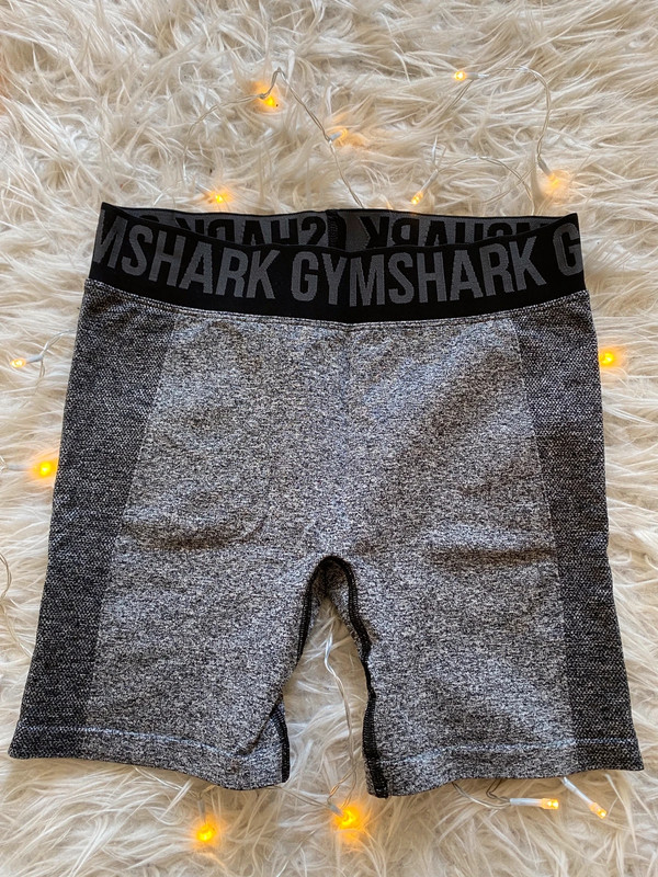 Gymshark Flex Shorts grau schwarz meliert M/38