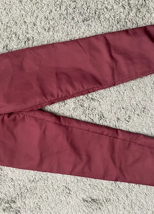 Pantalon en nylon bordeaux, brand: TEX, condizioni: Nuovo senza cartellino, taglia: M / IT 42 / EU 38, €5.00, €5.95 include la Protezione acquisti