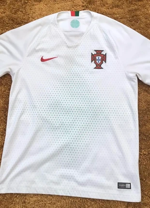 White Plain Fotball Shirt, brand: Nike, condition: Very good, size: S, £75.00, £79.45 includes Buyer Protection