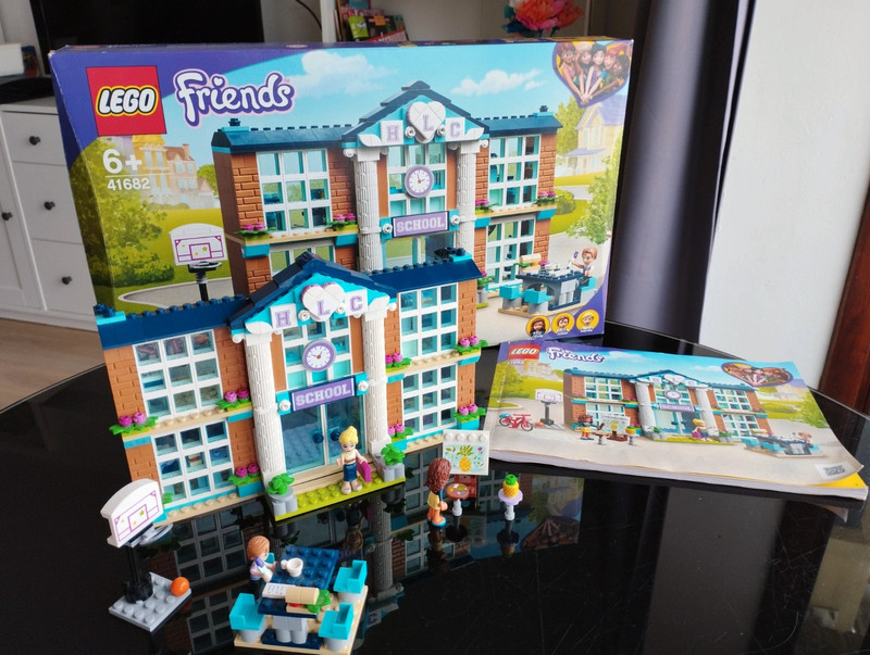 Lego Friends - l'école de heartlake City (41682)
