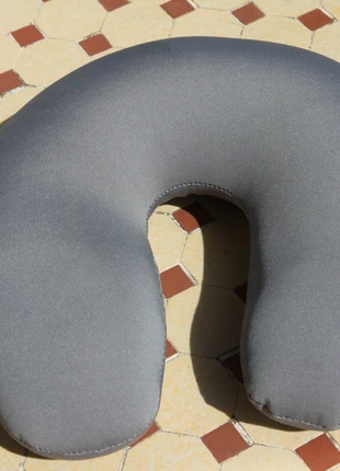 coussin cale nuque de voyage à mémoire de forme, gris, condition: New with tags, €9.50, €10.68 includes Buyer Protection