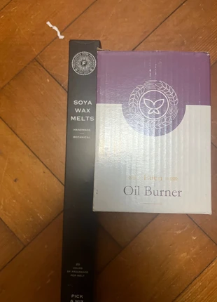 Oil burner with melts, brand: Soya, condition: New with tags, £3.00, £3.85 includes Buyer Protection