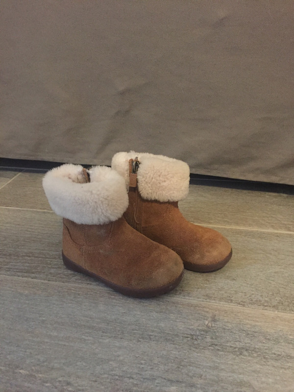 bottes ugg enfant 25 bottes ugg enfant 25