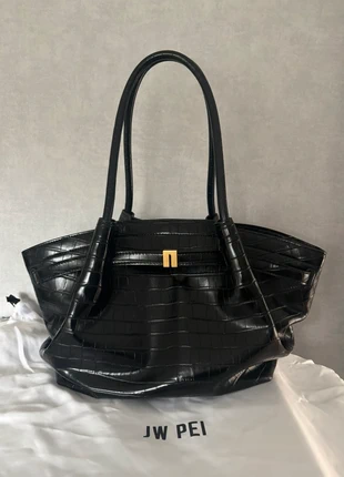 Zwarte Tas, marque: JW PEI, état: Neuf sans étiquette, 90,00 €, 95,20 € Protection acheteurs incluse