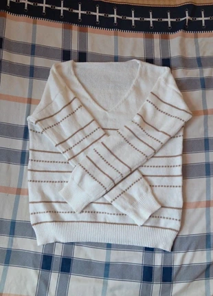White and golden stripes knit V neck jumper sweater sweatshirt camisola Cavalier mulher women femme, brand: Vintage Dressing, condizioni: Nuovo senza cartellino, taglia: M / IT 42 / EU 38, €1.99, €2.79 include la Protezione acquisti