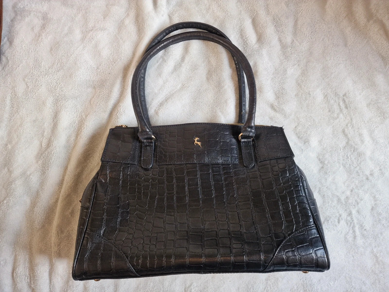 Ladies Ashwood genuine leather bag - Vinted