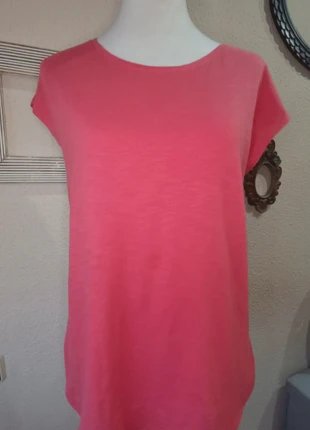 Camiseta rojo coral United Colors of Benetton. T-shirt United Colors of Benetton rouge corail, marca: United Colors of Benetton, estado: Muy bueno, tamaño: M / 38 / 10, 6,50 €, 7,53 € Protección al comprador incluida