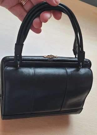 Borsetta vintage in pelle nera stile doctor bag – anni ’70/’80, staat: Heel goed, € 25,00, € 26,95 inclusief Kopersbescherming