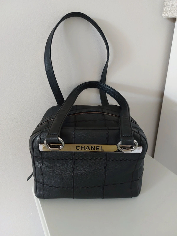 Chanel vintage black bag - Vinted