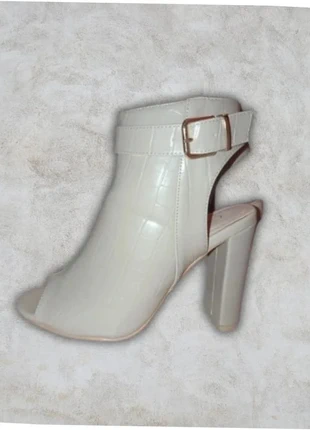 Bottines à talons beige, brand: Boohoo, condition: New without tags, size: 37, €10.00, €11.20 includes Buyer Protection