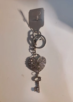 Porte clé cœur cadenas + clé avec strass, merk: Fashion Jewelry, staat: Nieuw met prijskaartje, € 7,50, € 8,58 inclusief Kopersbescherming