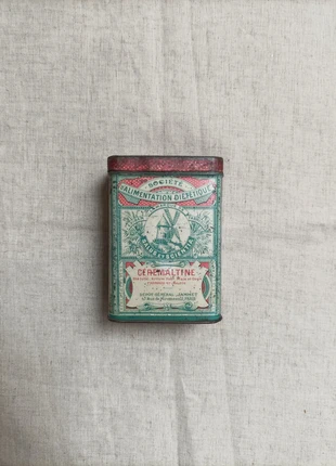 Boite ancienne en métal, état: Satisfaisant, 3,50 €, 4,38 € Protection acheteurs incluse