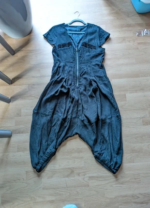 Combinaison sarouel noire de la marque Et Compagnie, coupe ample et artistique, marque: Et Compagnie, état: Très bon état, taille: XXL / 44 / 16, 25,00 €, 26,95 € Protection acheteurs incluse