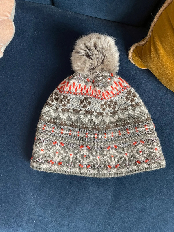 Restez au chaud avec nos bonnet lv envoie via vinted #pourtoi #pourtoi