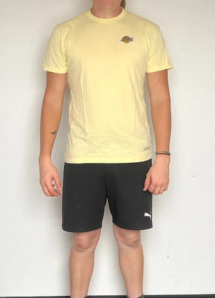 T-shirt jaune simple L.A Lakers, brand: Mitchell & Ness, condition: Very good, size: L, €5.00, €5.95 includes Buyer Protection