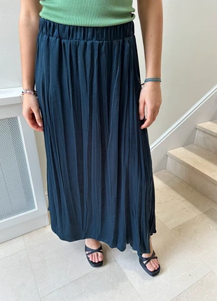 Navy long evening skirt, marque: Zara, état: Très bon état, taille: L / 40 / 12, 14,00 €, 15,40 € Protection acheteurs incluse