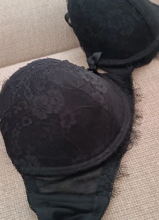 Yamamay underwire lace bra, marque: yamamay, état: Neuf sans étiquette, taille: 105E, 5,00 €, 5,95 € Protection acheteurs incluse
