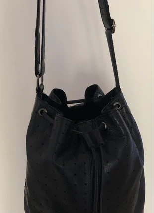 Sac seau en cuir Pièces, marca: Pieces, estado: Muito bom, €25.00, €26.95 inclui Proteção do Comprador