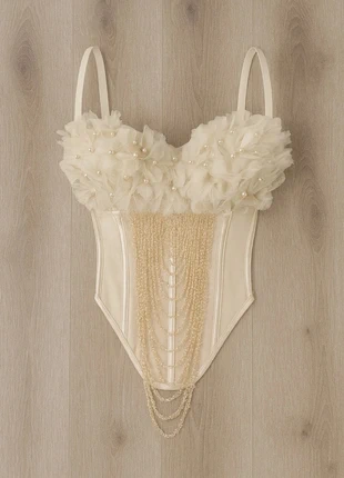 Bustier beige satiné à fleurs et perles style vintage, marque: Beige, état: Très bon état, taille: S / 36 / 8, 55,00 €, 58,45 € Protection acheteurs incluse