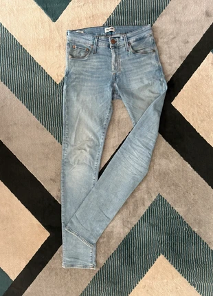 Jean bleu clair Jack Jones, marke: Jack & Jones, zustand: Sehr gut, größe: W26 | DE 42, 16,99 €, 18,54 € inklusive Vinted-Käuferschutz