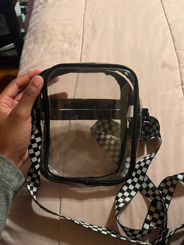 Clear Van’s purse 1