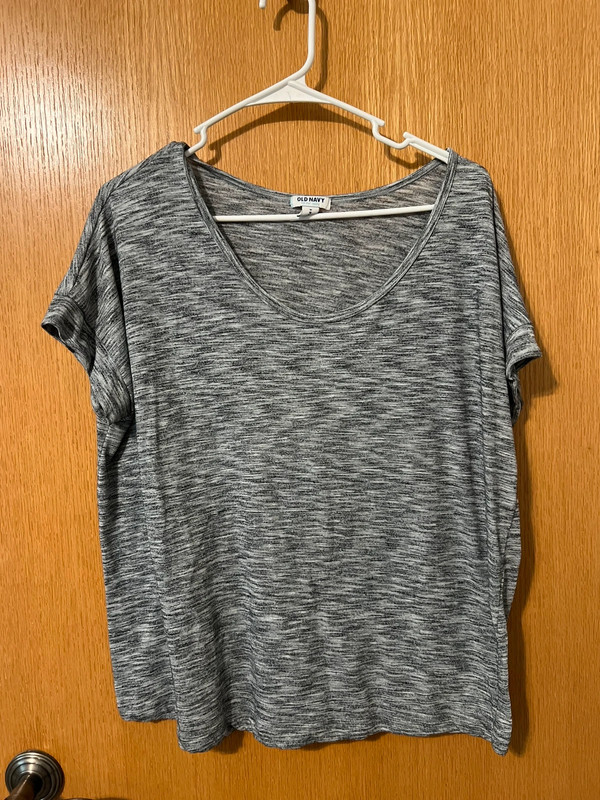 Women’s Short Sleeve Top 1