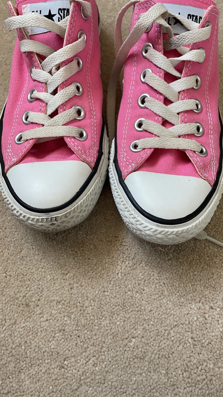 Pink converse deals size 6 womens