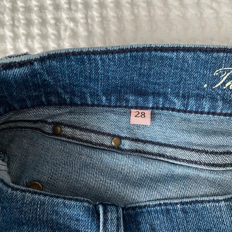 Juicy Couture Vintage Heart Pocket Low Rise Jeans 5