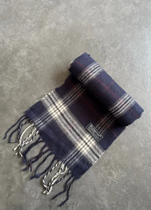 Écharpe bleu marine foncé burberry femme originale 100% laine, marke: Burberry, zustand: Gut, 24,00 €, 25,90 € inklusive Vinted-Käuferschutz