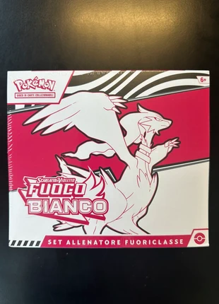 Pokémon Fuoco Bianco ETB | Box Allenatore Elite | Italiano Sigillato, marque: Pokémon, état: Très bon état, 80,00 €, 84,70 € Protection acheteurs incluse