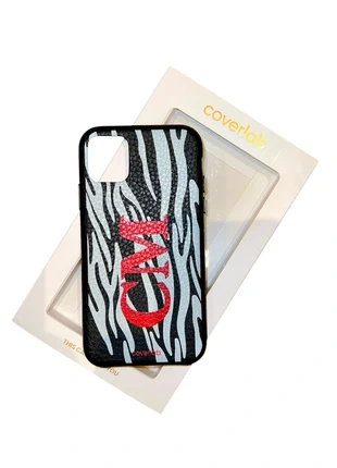 Cover iPhone 11 – Cover Lab, merk: coverlab, staat: Heel goed, € 10,00, € 11,20 inclusief Kopersbescherming