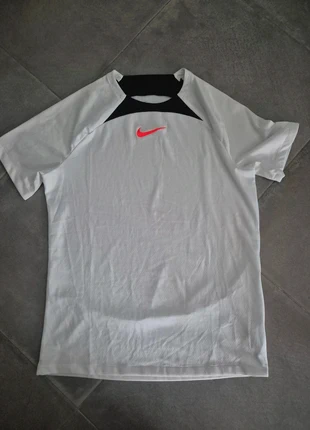 Maillot Nike, brand: Nike, condition: Very good, size: M, €10.00, €11.20 includes Buyer Protection