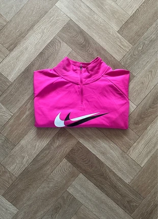 Demi-zip Nike running rose fuchsia femme - Taille M, marque: Nike, état: Très bon état, taille: M / 38 / 10, 25,00 €, 26,95 € Protection acheteurs incluse
