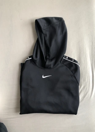 Pull Nike noir, marque: Nike, état: Très bon état, taille: S, 19,00 €, 20,65 € Protection acheteurs incluse