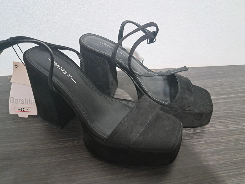 Sandalias Bershka 1