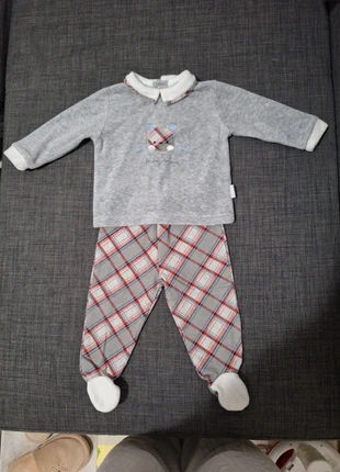 Completo pantalone e maglietta con abbottonatura dietro (6/9 mesi), marque: Les Jolies, état: Neuf sans étiquette, taille: 6-9 mois / 68 cm, 10,00 €, 11,20 € Protection acheteurs incluse