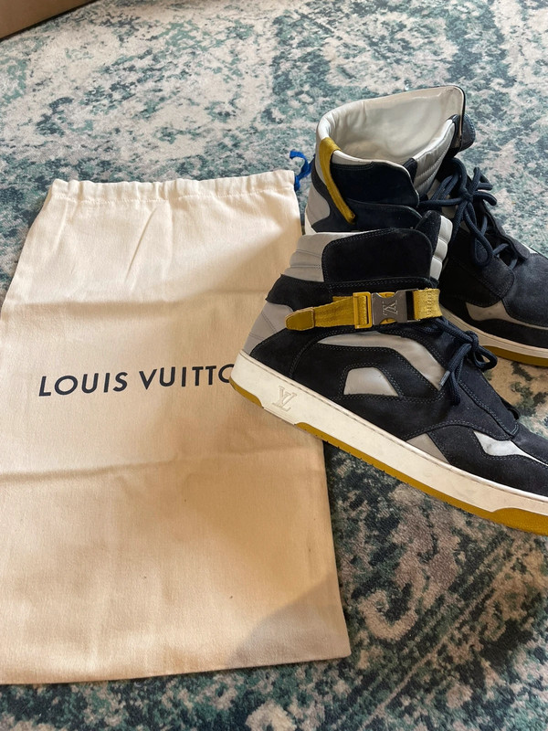 Chaussure Louis Vuitton - Vinted