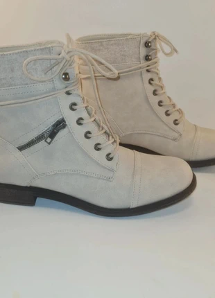 Bottines tissu Justfab Griffith Neuves seconde main, marque: JustFab, état: Neuf avec étiquette, taille: 38, 30,00 €, 32,20 € Protection acheteurs (Pro) incluse