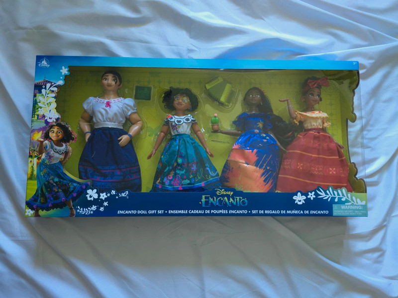Disney Store Encanto poseable doll gift set ensemble cadeau de poupees poppen kerst Christmas Noel Vinted