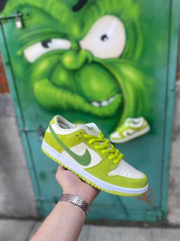 Nike SB Dunk Low Green Apple