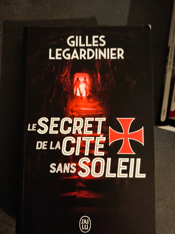 Roman "Le secret de la cité sans soleil" de Gilles Legardinier 1
