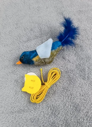 Jouet oiseau interactif pour chat – Oiseau bleu & vert – Câble jaune – Neuf, staat: Nieuw met prijskaartje, € 8,00, € 9,10 inclusief Kopersbescherming Pro