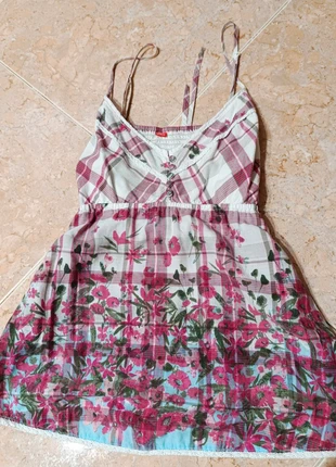 Top estivo bianco a fiori rosa con bottoncini e lacci sul retro, merk: s.Oliver, staat: Heel goed, maat: XL / 42 / 14, € 2,00, € 2,80 inclusief Kopersbescherming