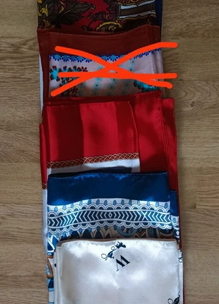 Lot de 4 foulards. Vintage, brand: Scherrer, condition: Very good, €10.00, €11.20 includes Buyer Protection