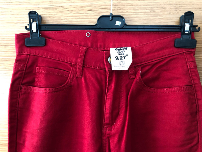 Pantalon rouge slim 4