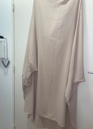 jilbeb beige soie de medine deux pièces, zustand: Gut, größe: Einheitsgröße, 5,00 €, 5,95 € inklusive Vinted-Käuferschutz