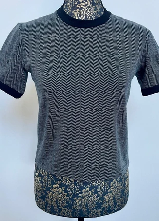 T-shirt doux à chevrons noirs-blancs Zara S, marque: Zara, état: Très bon état, taille: S / 36 / 8, 5,00 €, 5,95 € Protection acheteurs incluse