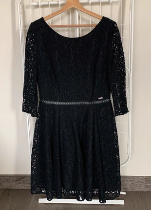 Robe Guess noire en dentelle, marque: GUESS, état: Très bon état, taille: L / 40 / 12, 10,00 €, 11,20 € Protection acheteurs incluse