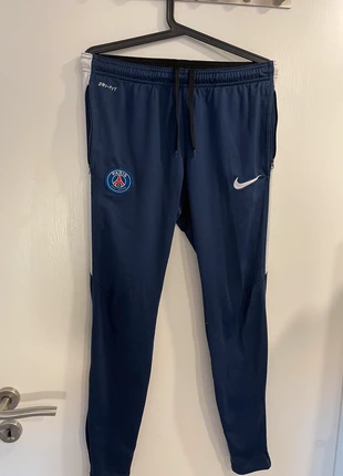 Jogging Nike PSG , merk: Nike, staat: Heel goed, maat: S, € 30,00, € 32,20 inclusief Kopersbescherming
