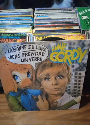 Vinyl 45 T Annie Cordy, marca: CBS, estado: Bom, tamanho: Prematuro, até 44 cm, €2.00, €2.80 inclui Proteção do Comprador
